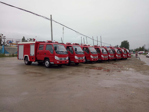 8臺(tái)水罐消防車(chē)發(fā)往江西