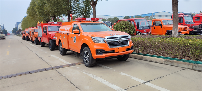 四驅(qū)1.1噸東風(fēng)皮卡消防車