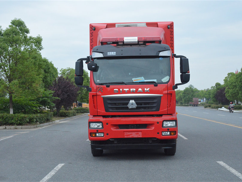 后勤保障宿營車