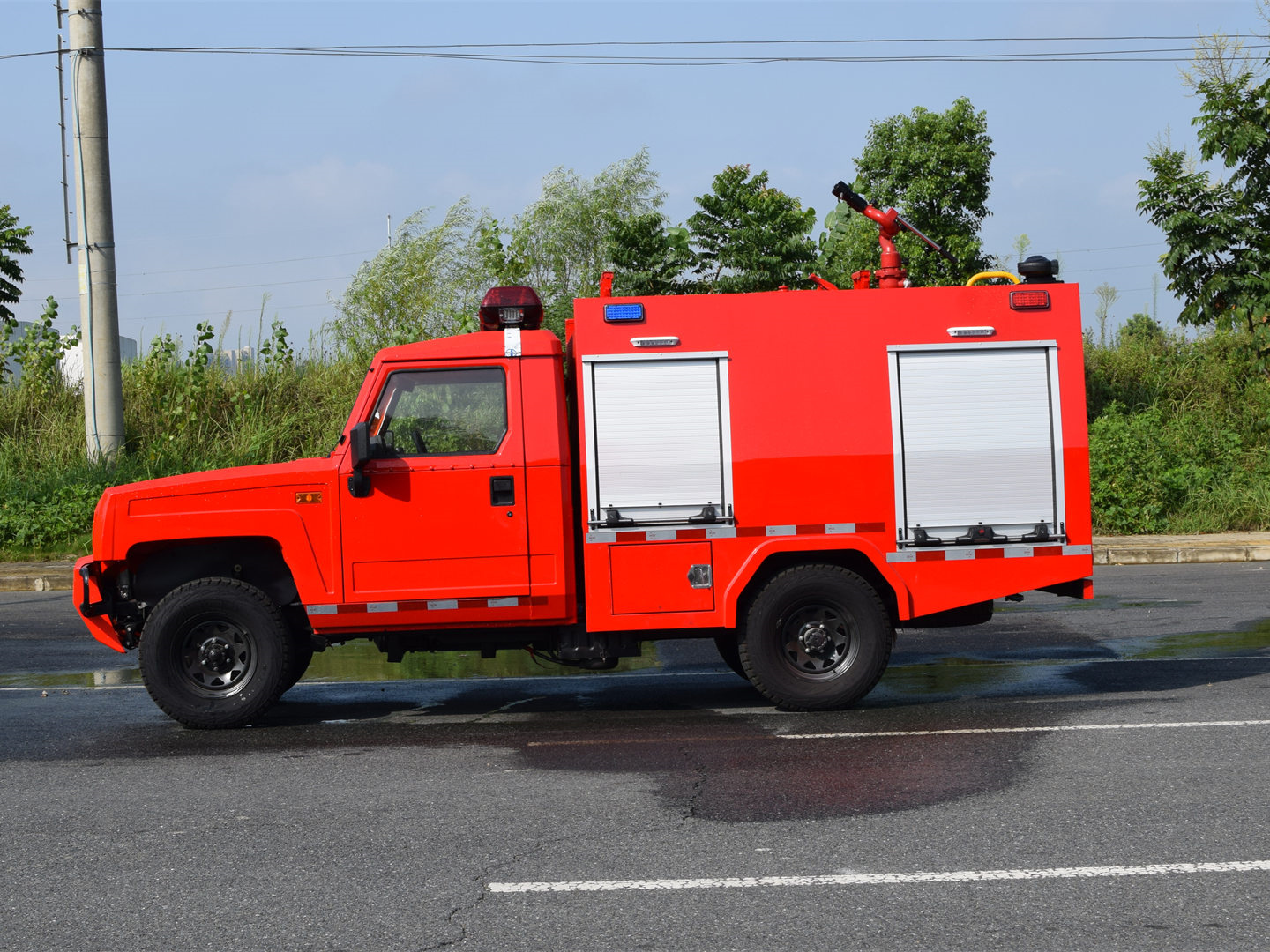 北汽勇士1噸水罐消防車