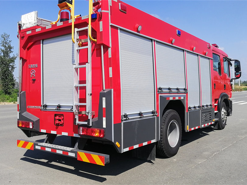 6噸重汽中型泡沫消防車(chē)