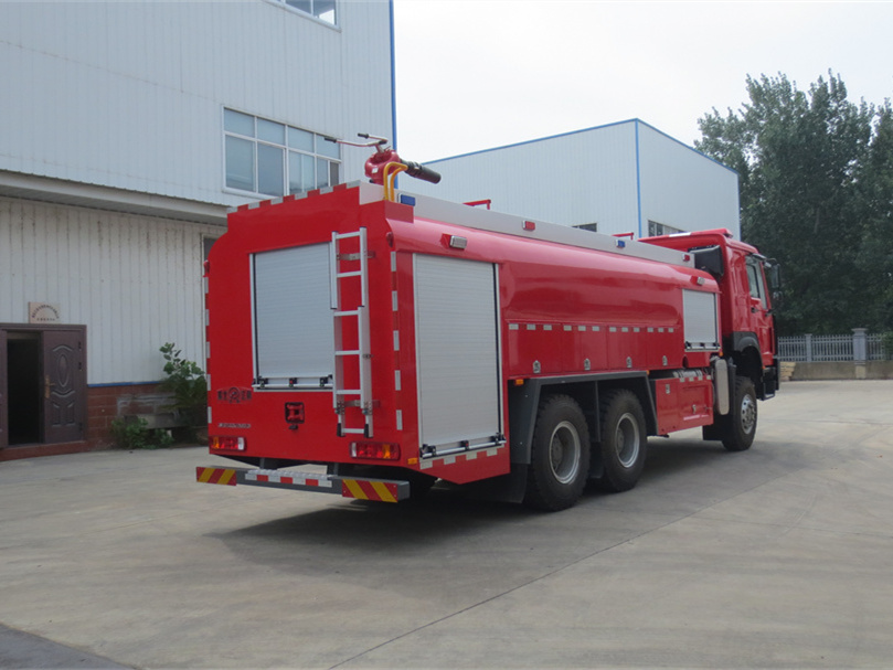 9噸四驅(qū)后雙橋泡沫消防車