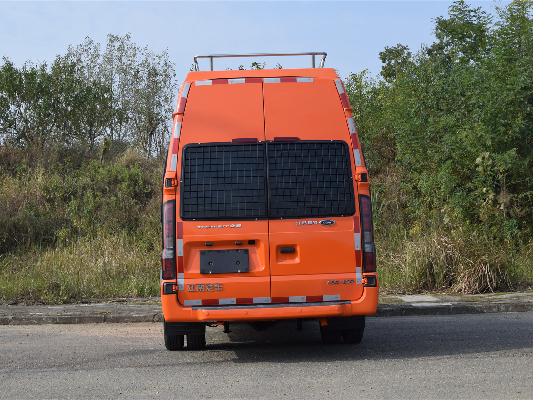 福特12座運兵車