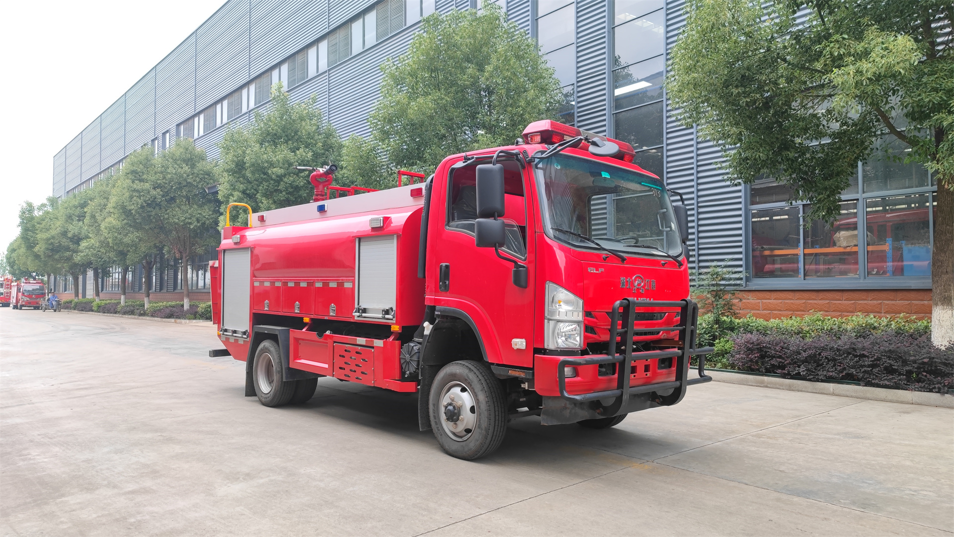 森林四驅慶鈴單排5噸供水車